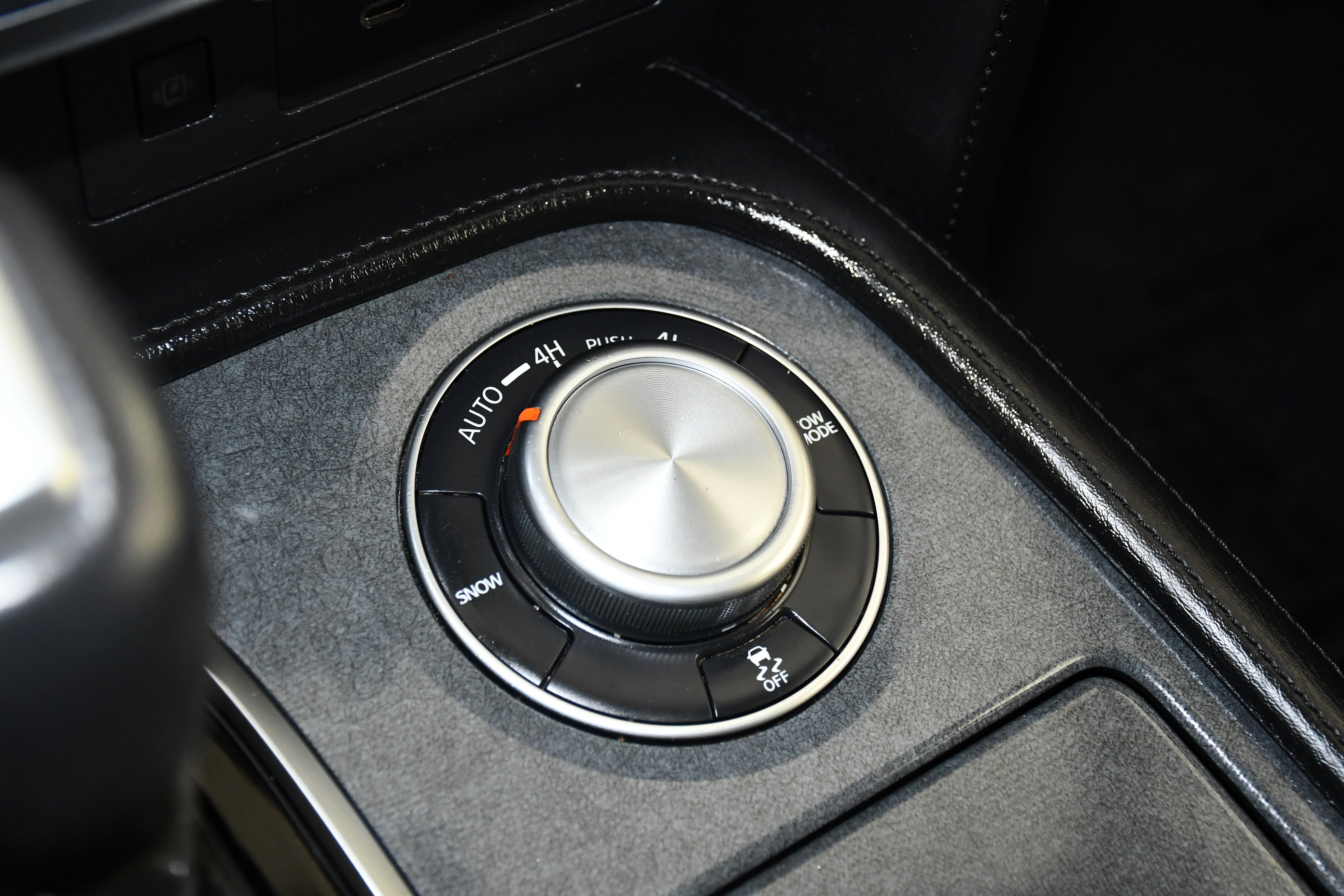 Used 2024 Nissan Armada SV image 33