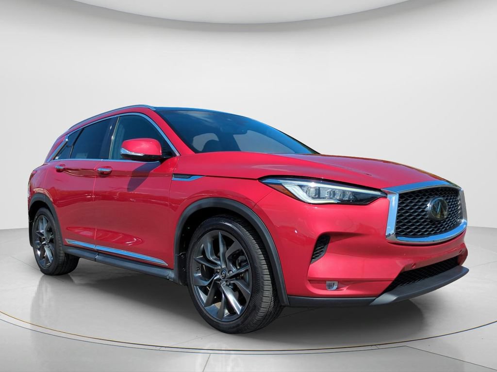 Used 2019 INFINITI QX50 Essential w/ Sensory Package AWD/4WD image 3