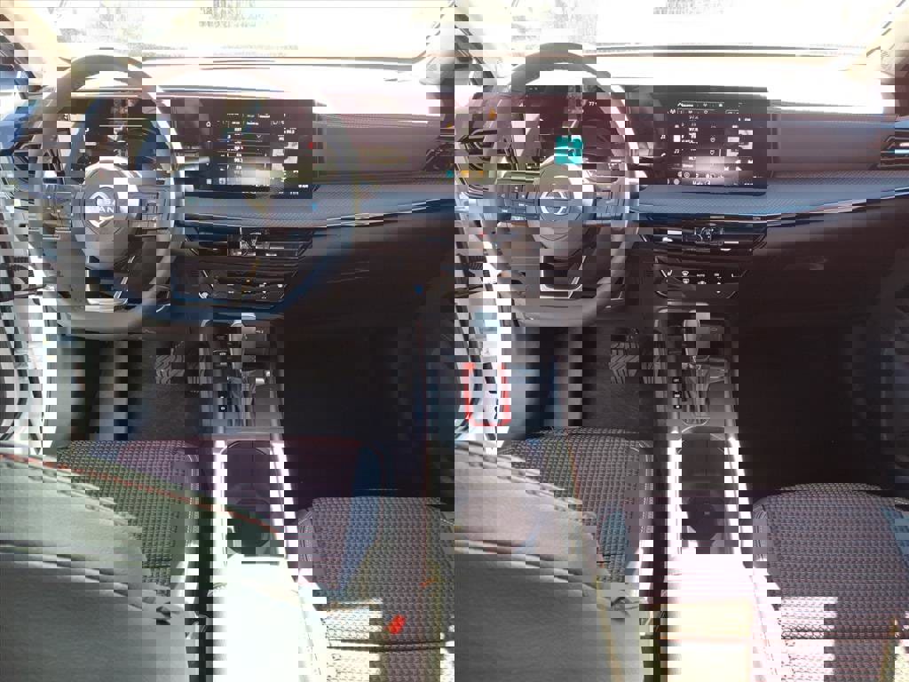 New 2026 Nissan Kicks SR w/ SR Premium Package image 6