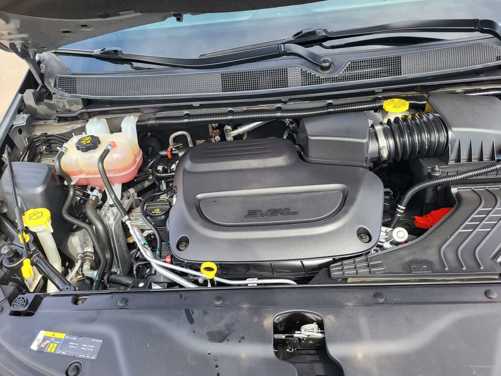 Used 2021 Chrysler Pacifica Touring FWD image 31