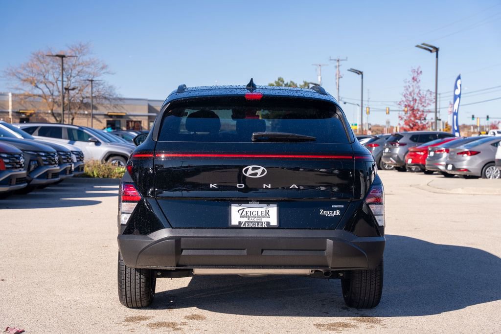 Certified 2025 Hyundai Kona SEL image 6