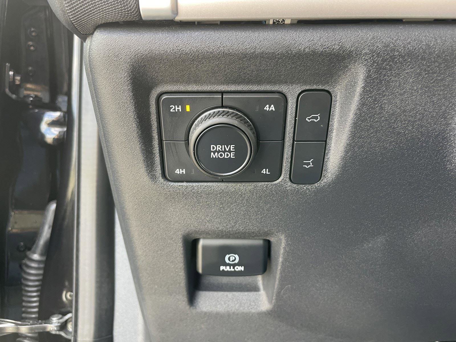 Used 2025 Ford Expedition Active AWD/4WD image 20