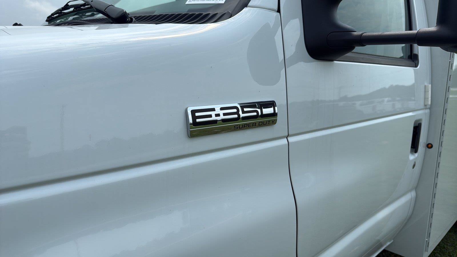 New 2027 Ford E-350 and Econoline 350 Super Duty w/ Power Equipment Group RWD image 31