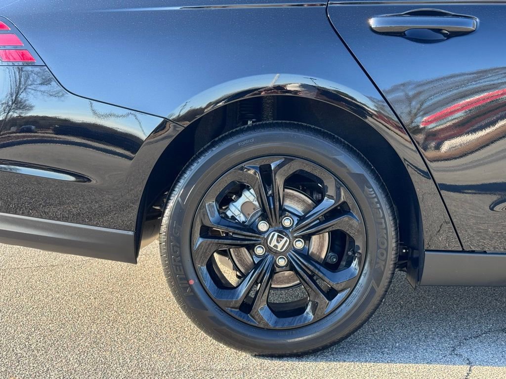 New 2025 Honda Accord SE image 37