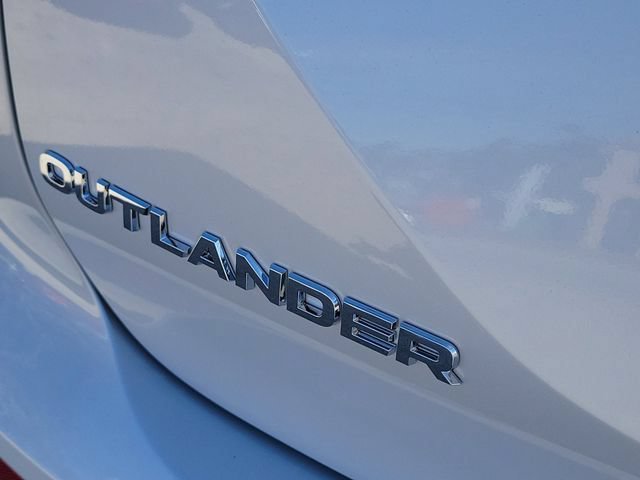 New 2026 Mitsubishi Outlander SEL FWD image 10