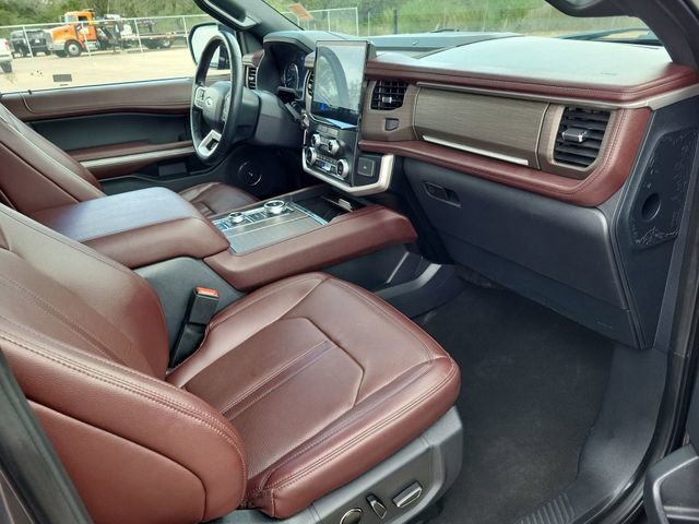 Used 2024 Ford Expedition Limited AWD/4WD image 27