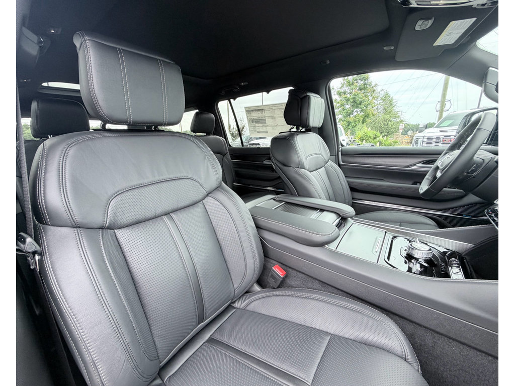 New 2026 Jeep Grand Wagoneer Summit AWD/4WD image 27