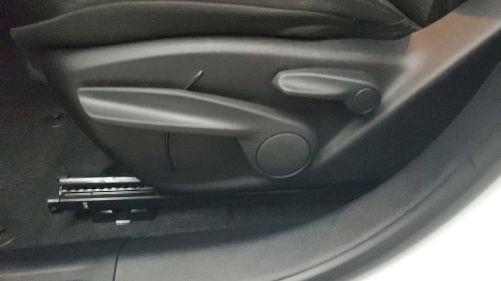 Used 2026 Jeep Compass Latitude image 21