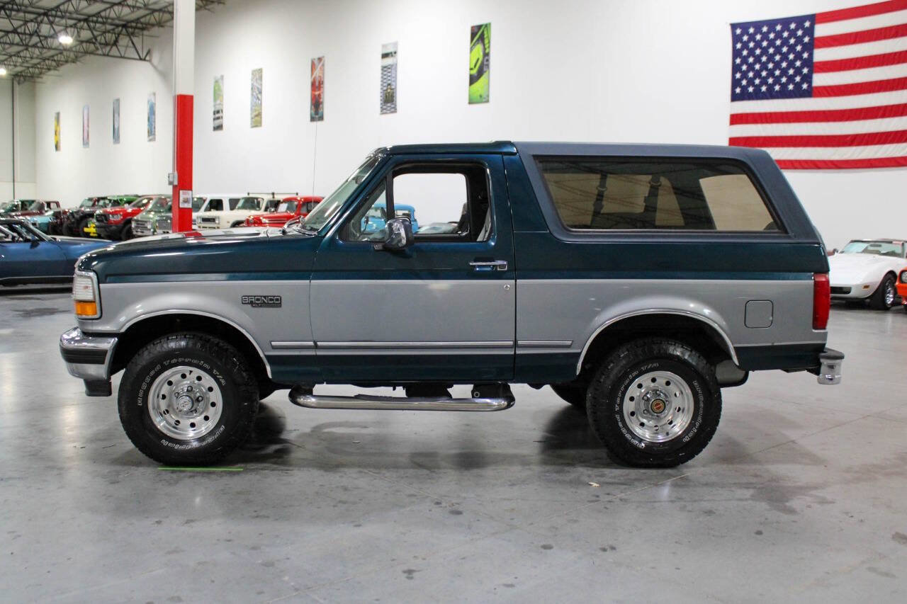 Used 1994 Ford Bronco XLT image 3