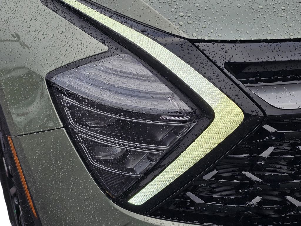 Certified 2024 Kia Sportage X-Pro image 4