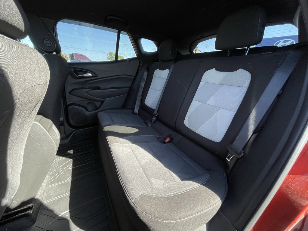 Used 2024 Chevrolet Trax RS image 25