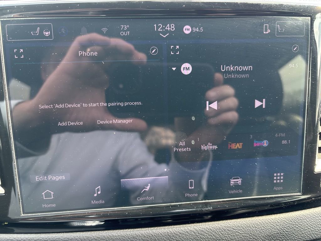 Used 2025 Chrysler Pacifica Select image 26