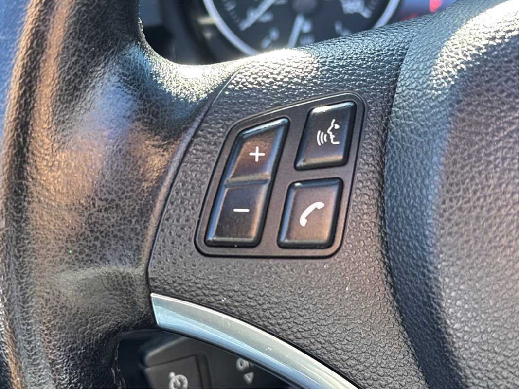 Used 2013 BMW 328i Convertible image 34