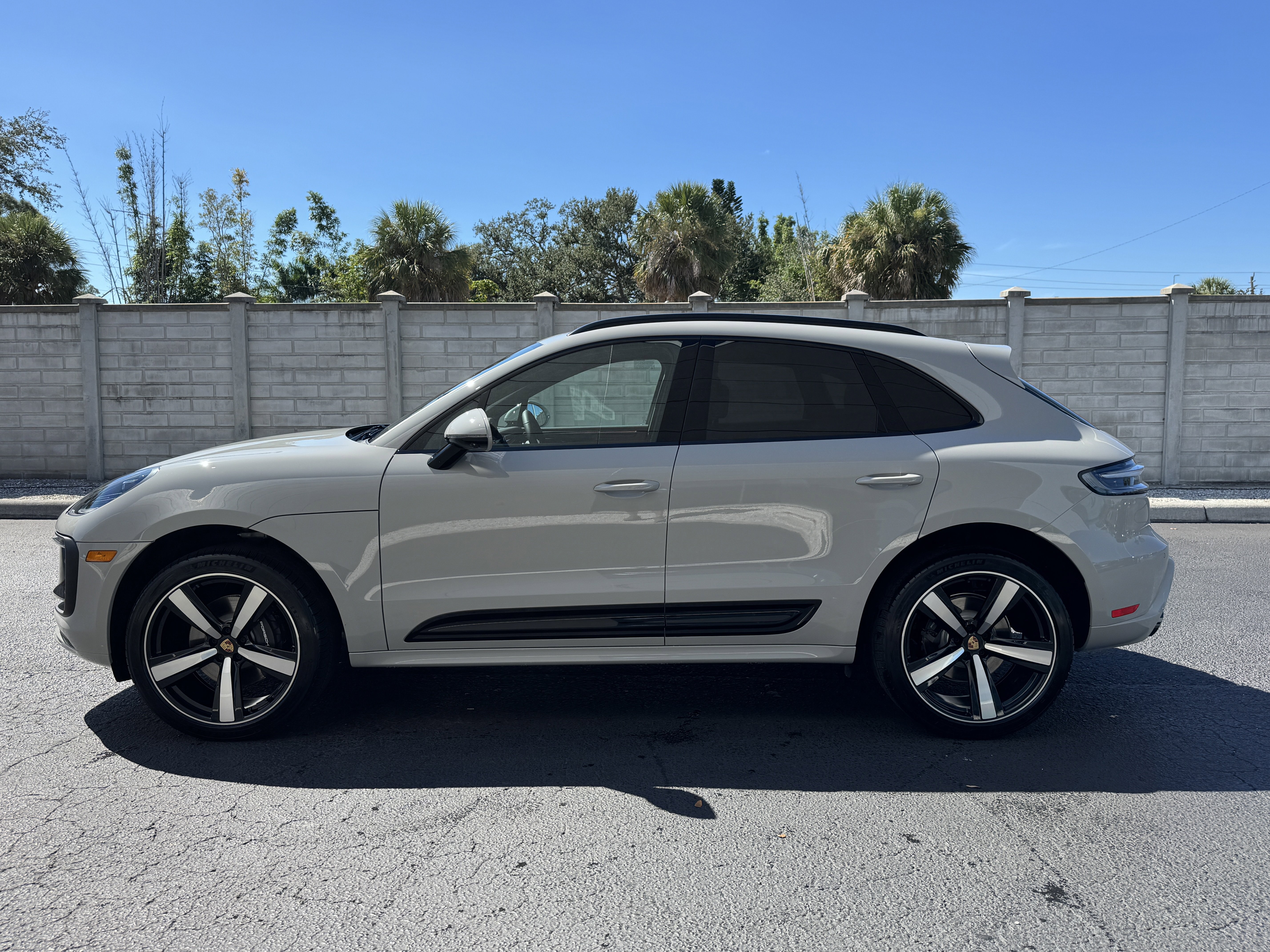 New 2026 Porsche Macan image 2