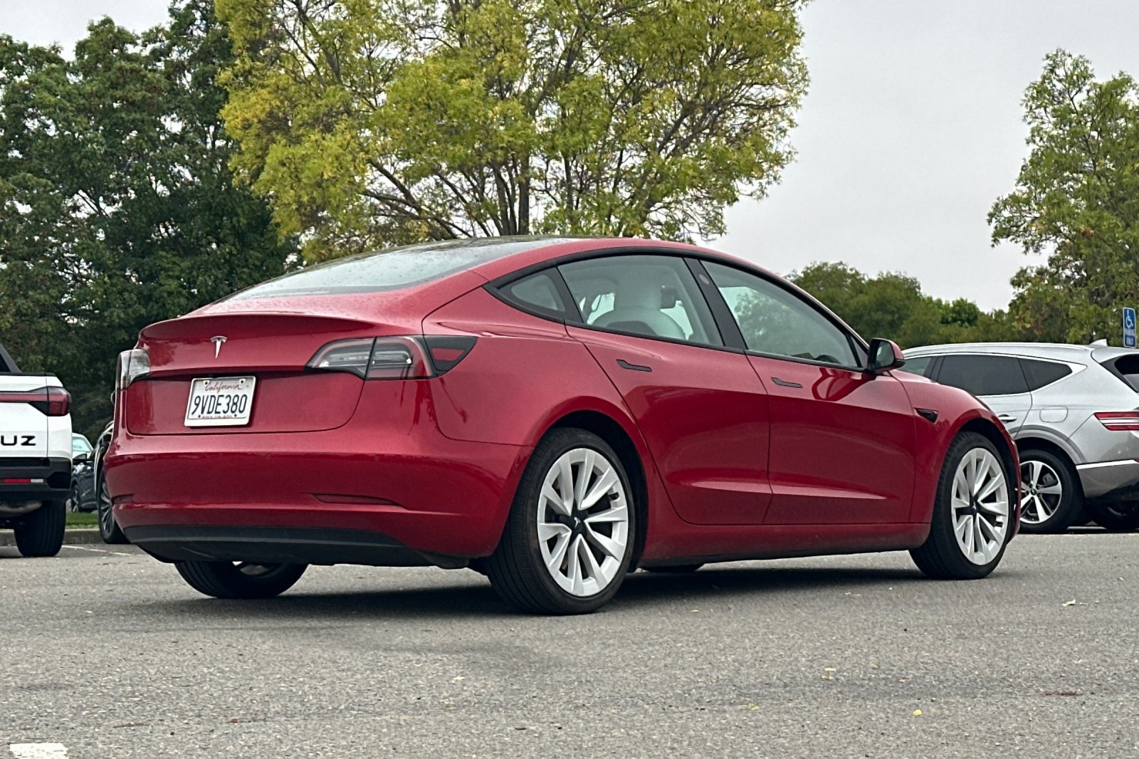 Used 2021 Tesla Model 3 Standard Range Plus RWD image 5