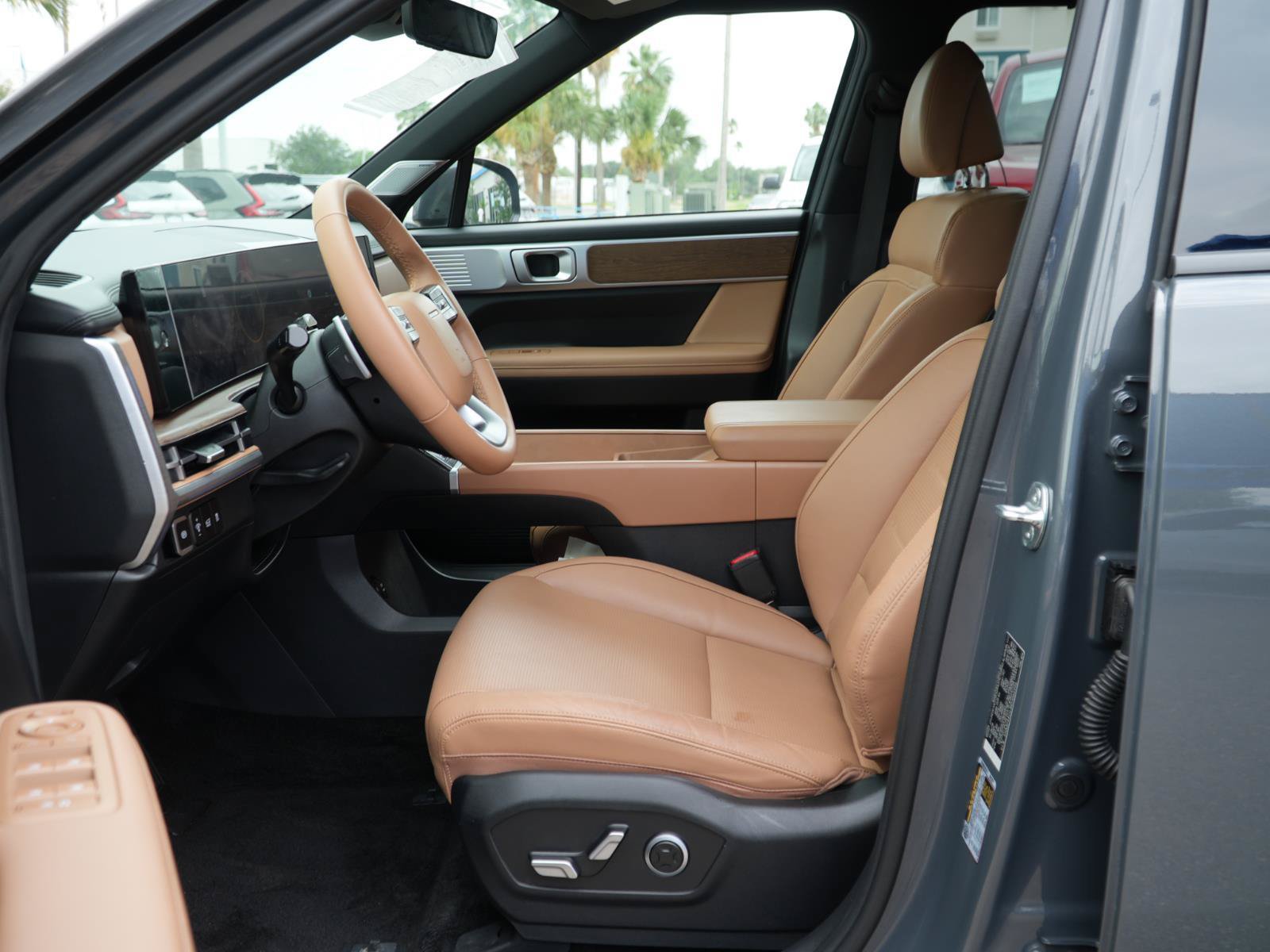 Used 2024 Hyundai Santa Fe Limited FWD image 16