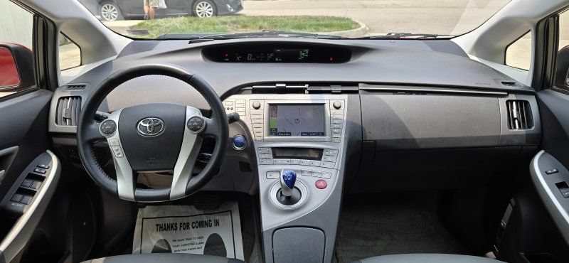 Used 2013 Toyota Prius Four w/ Deluxe Solar Roof Pkg FWD image 14