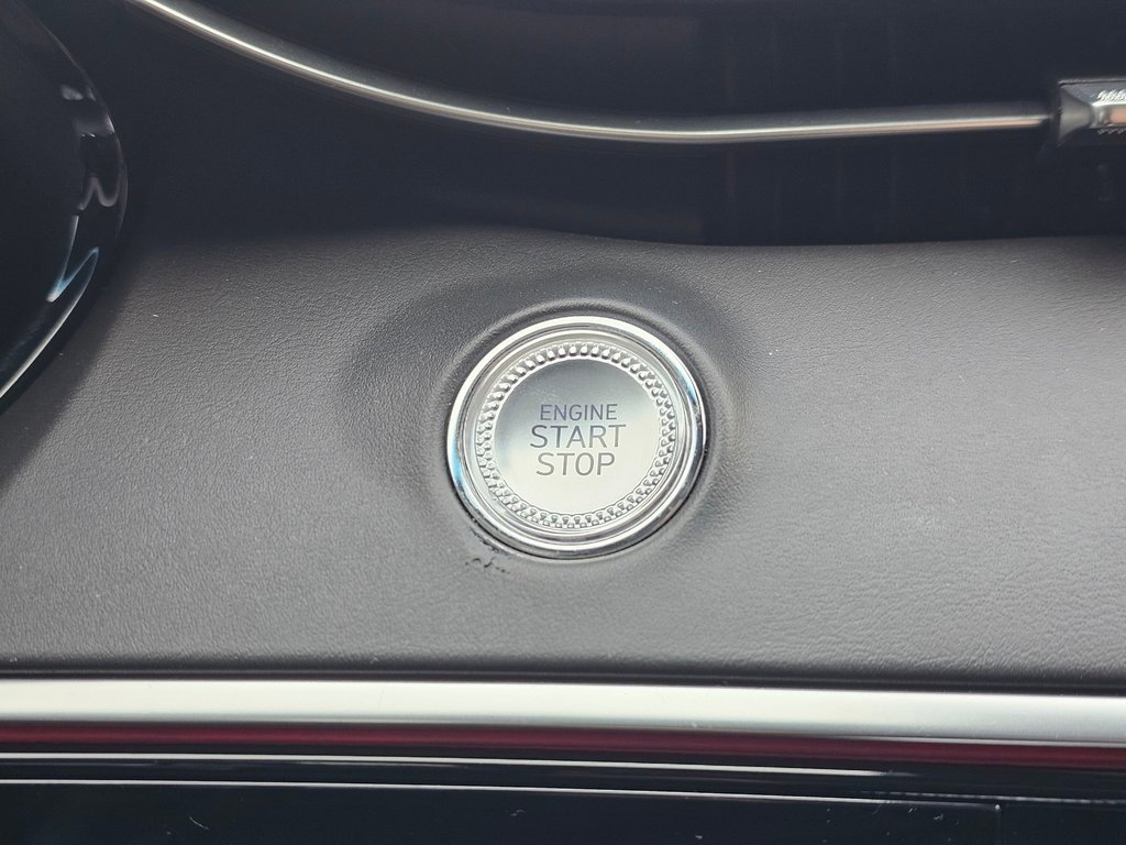 Used 2025 Genesis GV70 3.5T Sport w/ Sport Prestige Package image 17