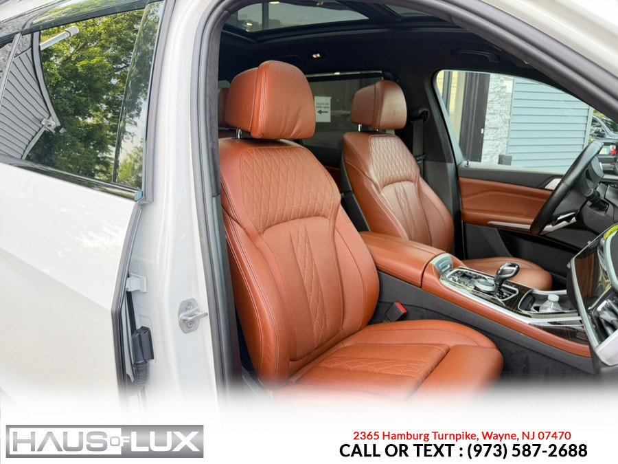Used 2021 BMW X7 M50i AWD/4WD image 4