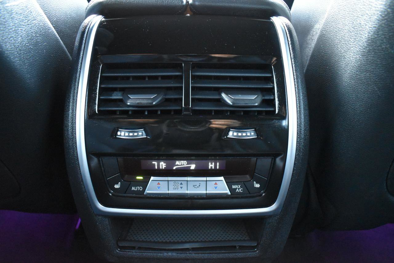 Used 2019 BMW X5 xDrive50i w/ Parking Assistance Package image 40