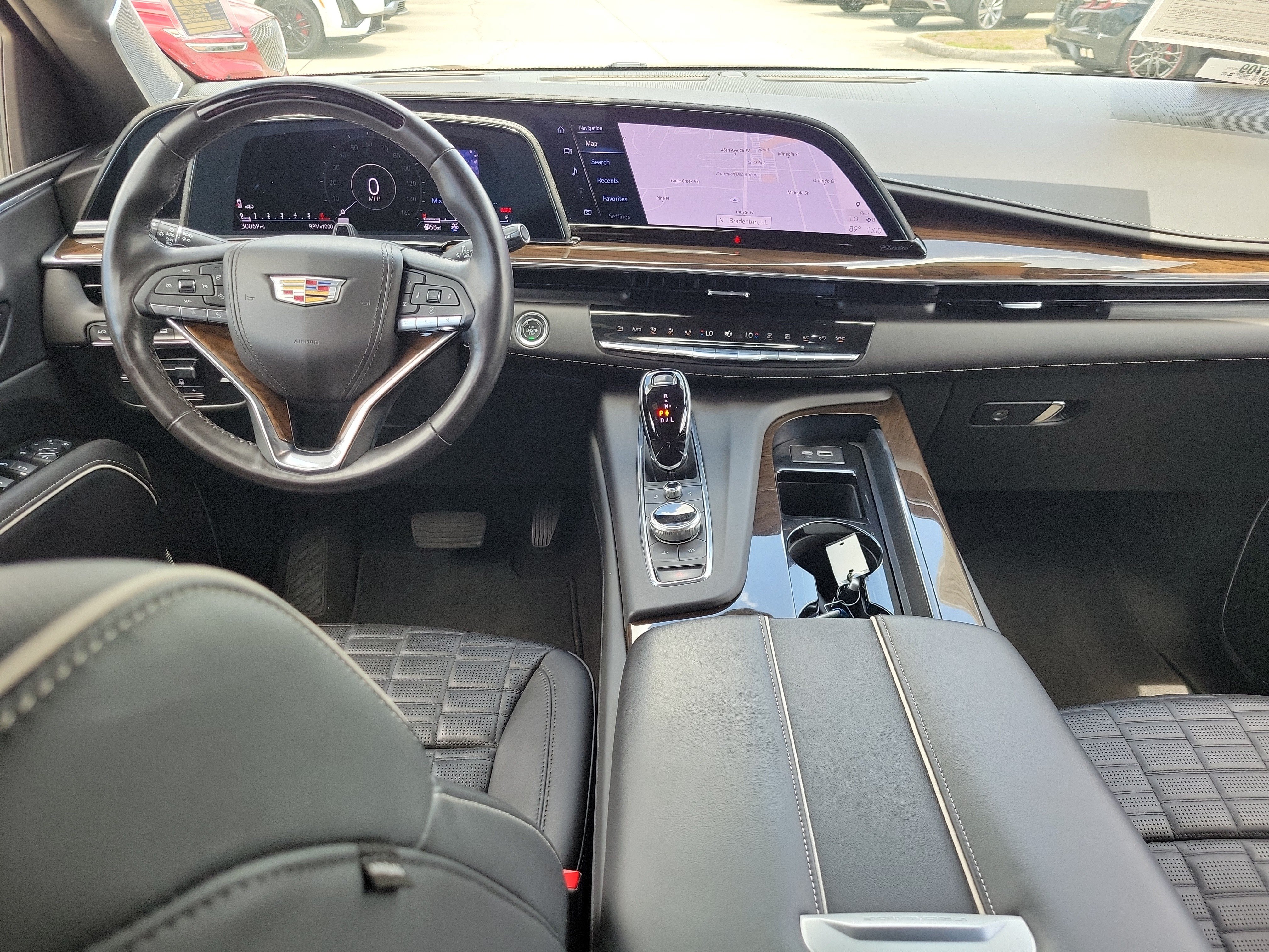 Certified 2024 Cadillac Escalade ESV Premium Luxury Platinum AWD/4WD image 13