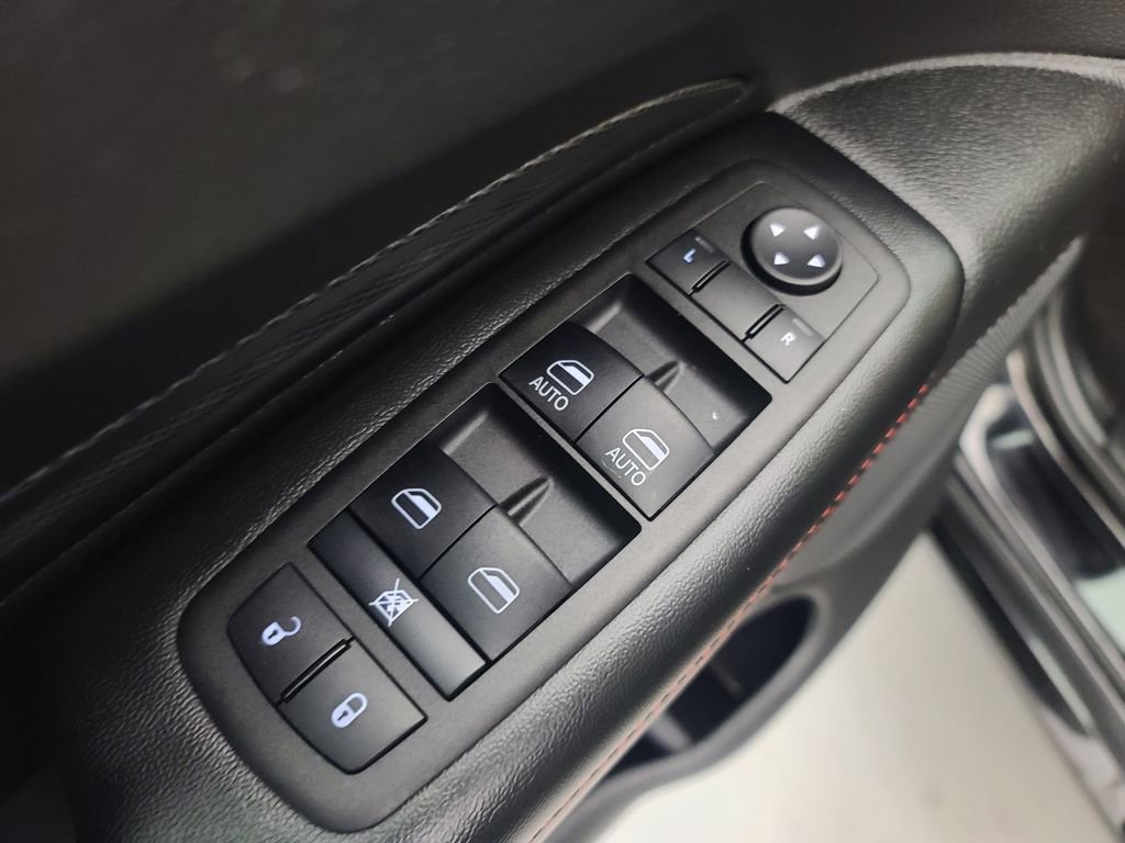 Used 2025 Dodge Durango GT image 25