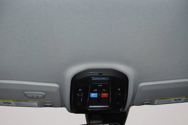 Used 2023 Jeep Grand Cherokee Limited AWD/4WD image 39