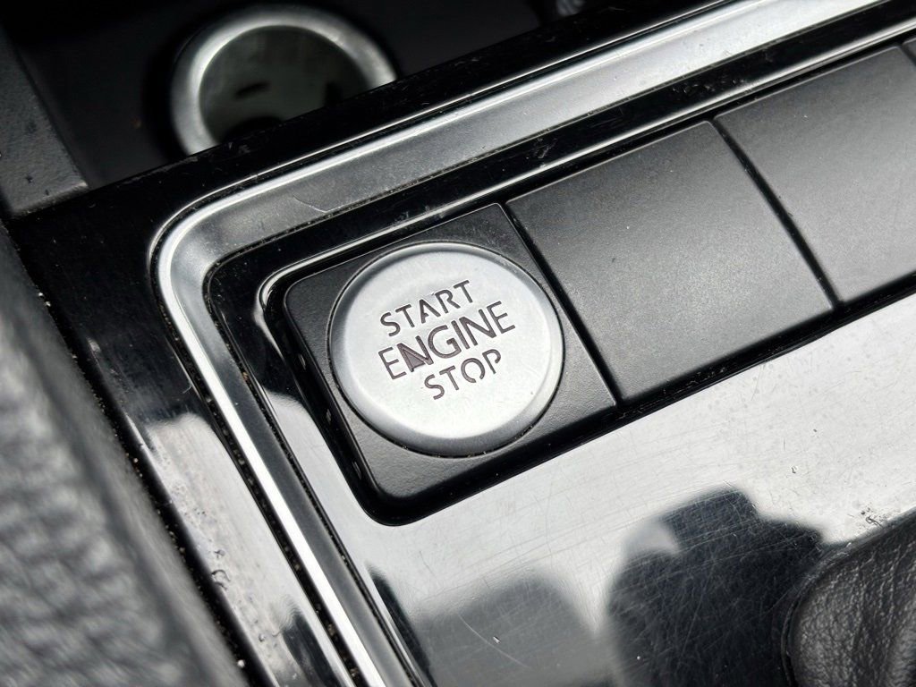 Used 2016 Volkswagen Jetta SEL image 24