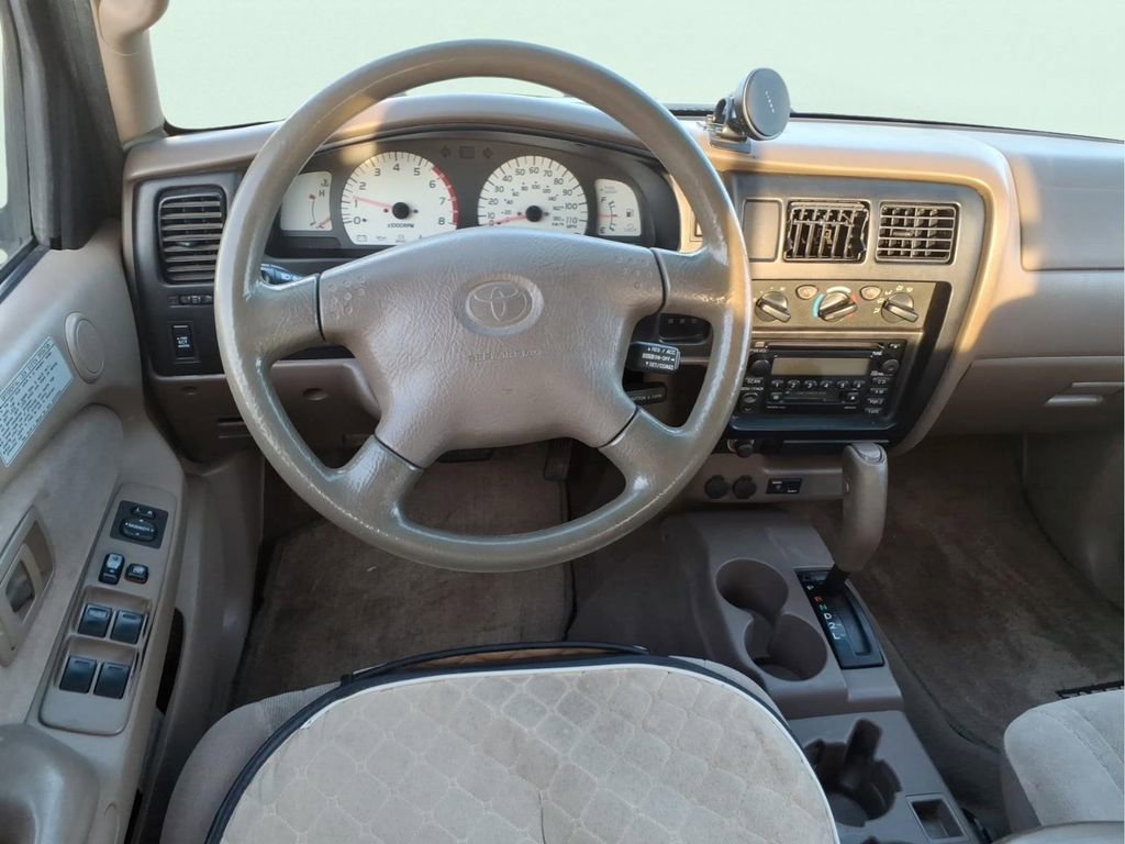 Used 2002 Toyota Tacoma PreRunner RWD image 15