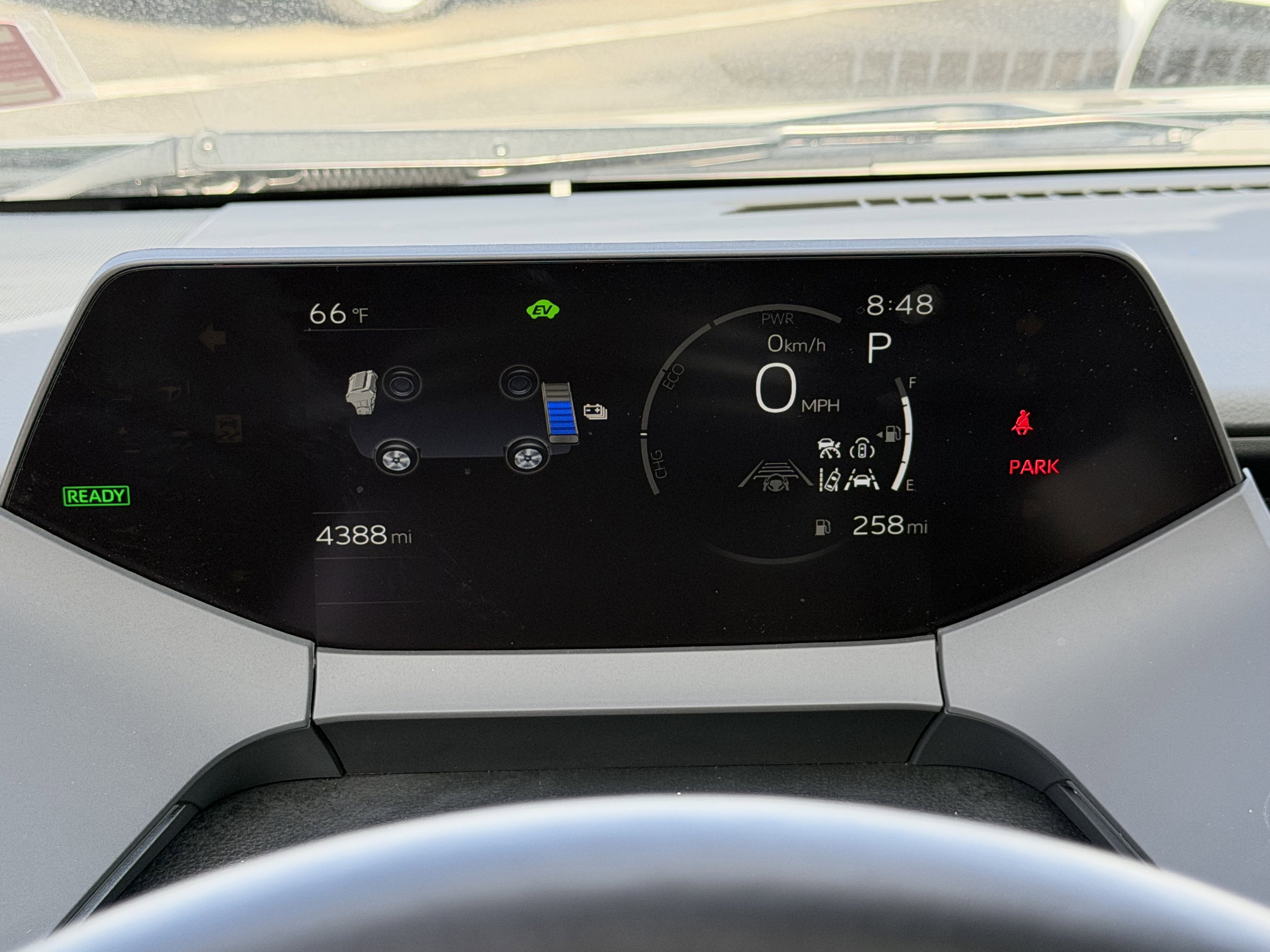 Used 2024 Toyota Prius XLE image 32