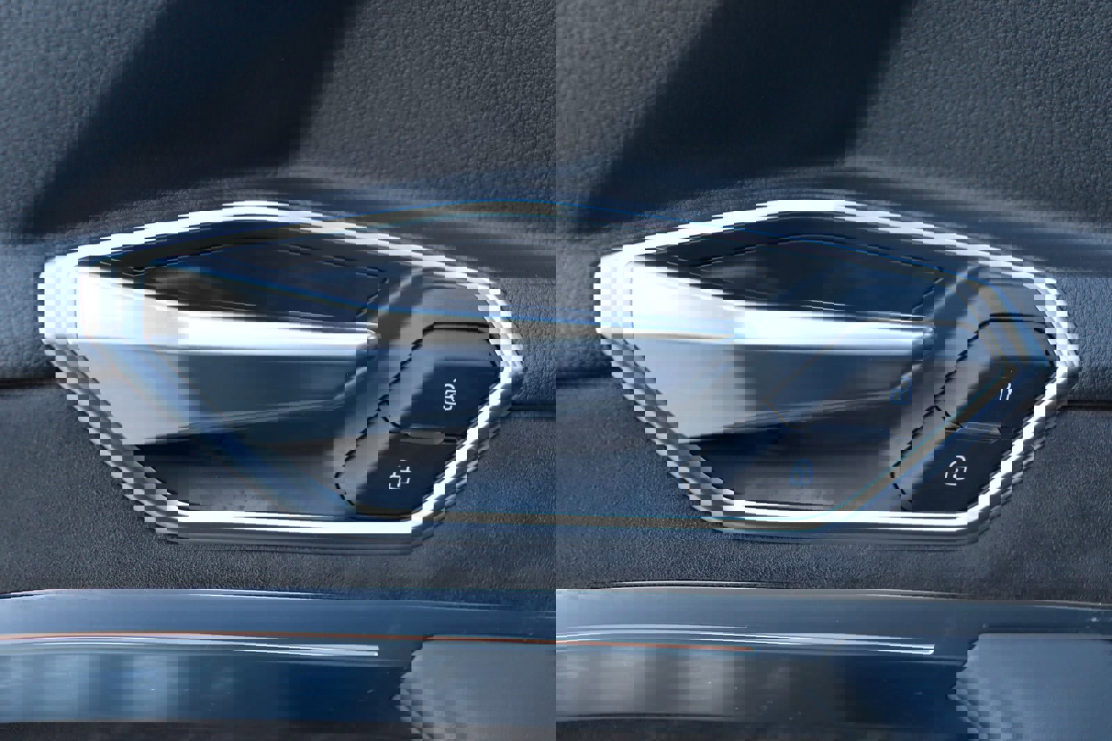 Used 2019 Audi e-tron Prestige w/ Prestige Package image 24