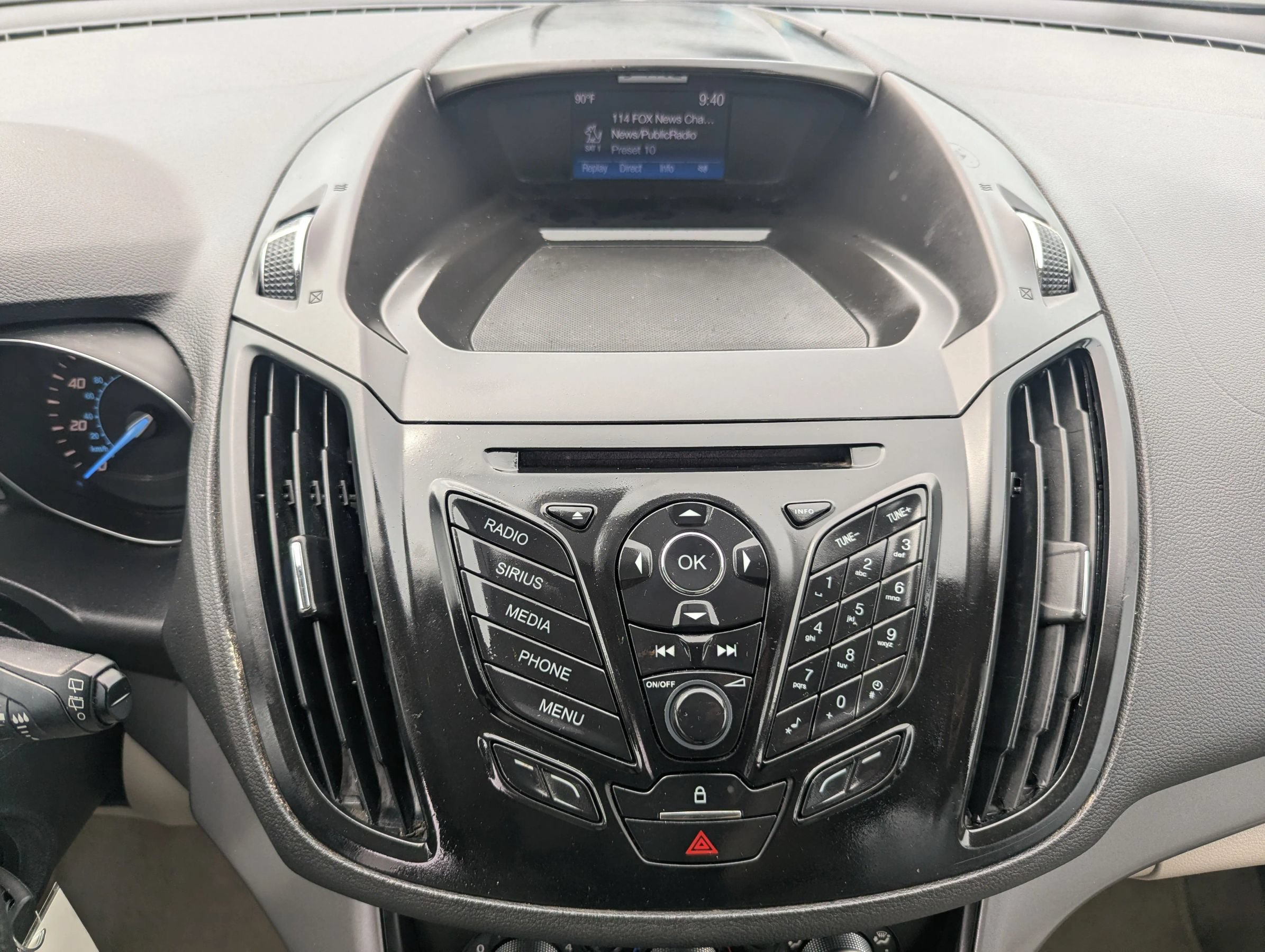 Used 2016 Ford Escape SE FWD image 12