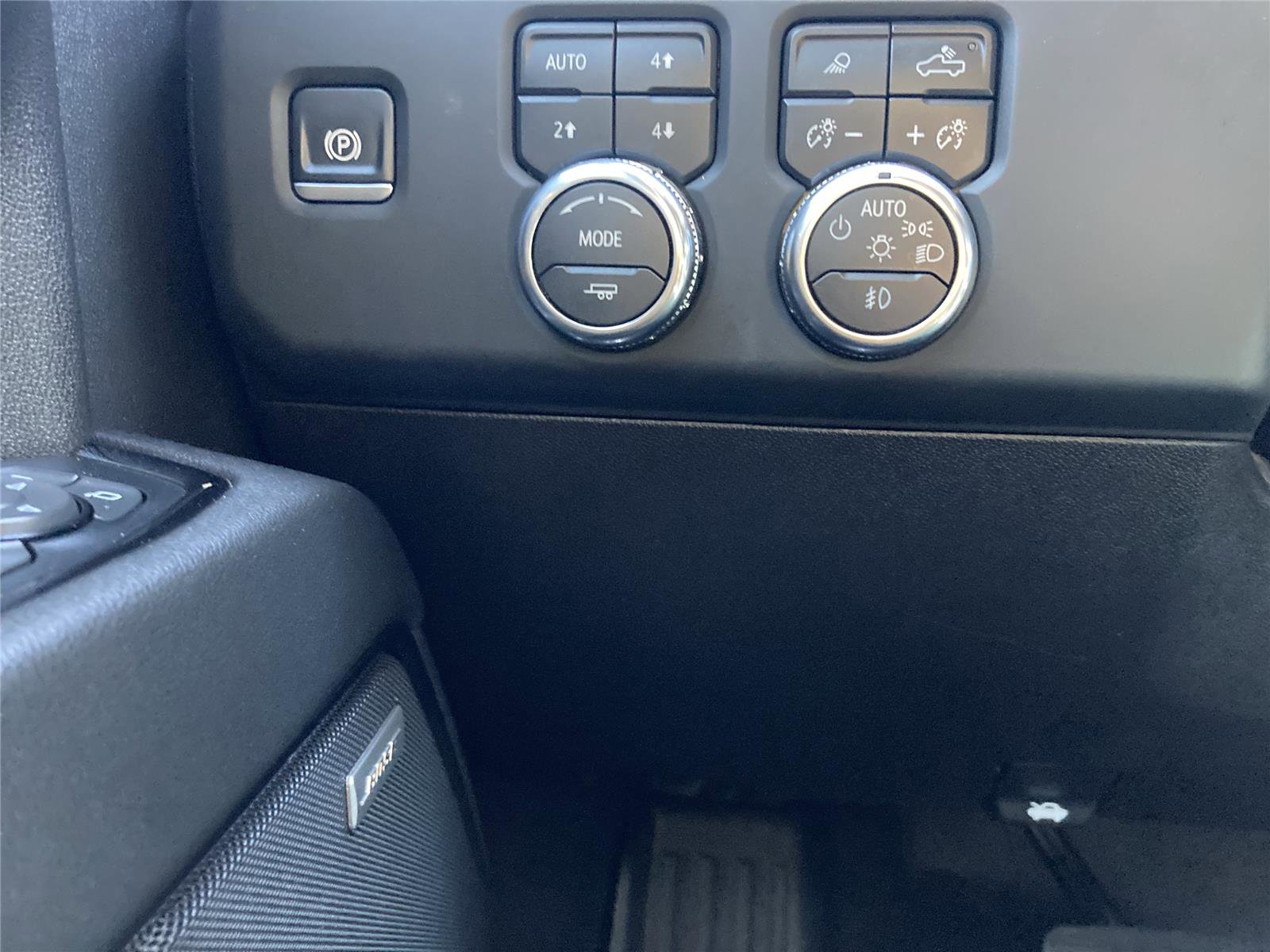 Used 2024 GMC Sierra 2500 AT4 w/ AT4 Premium Plus Package image 20