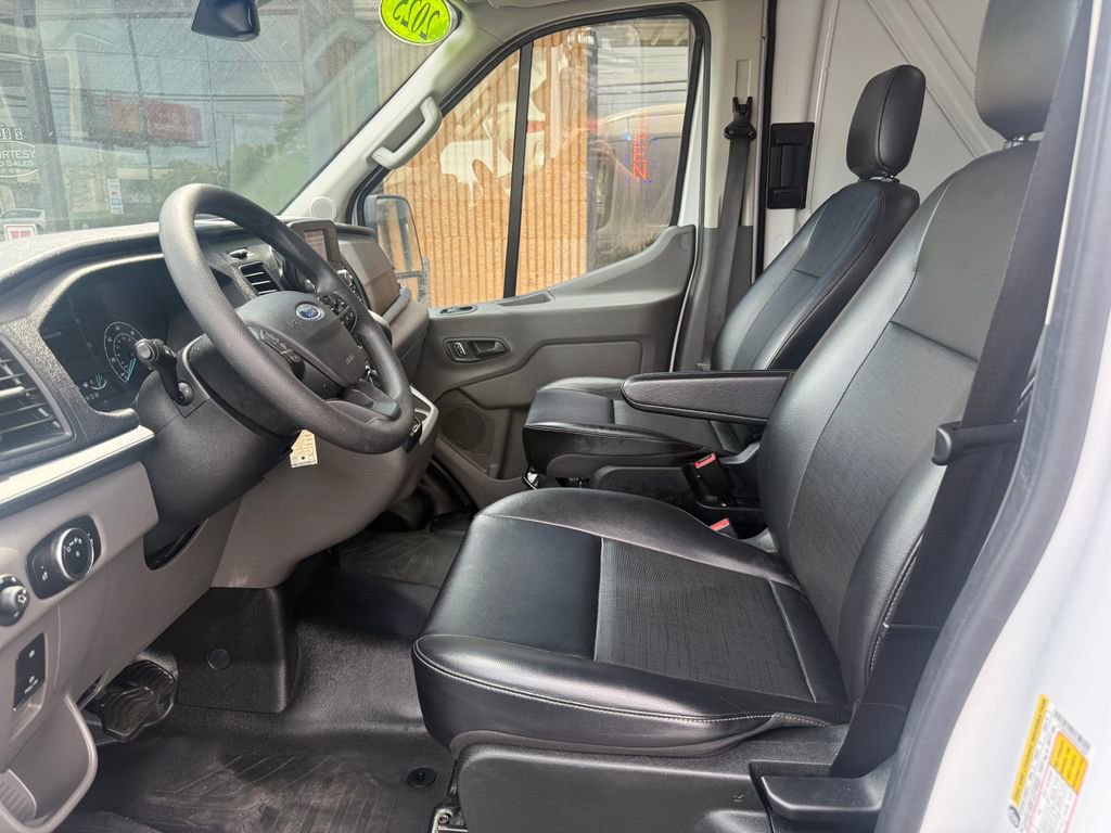 Used 2025 Ford Transit 250 148 Medium Roof Extended AWD w/ Load Area Protection Package image 12