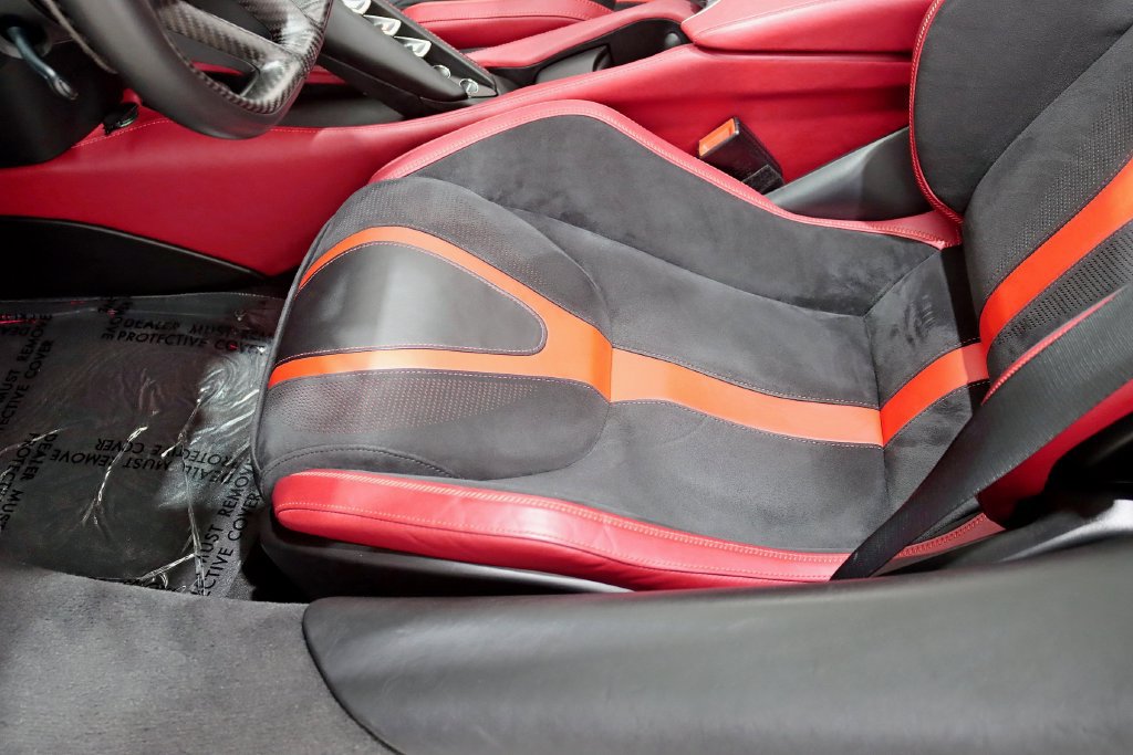 Used 2018 McLaren 720S Performance RWD image 39