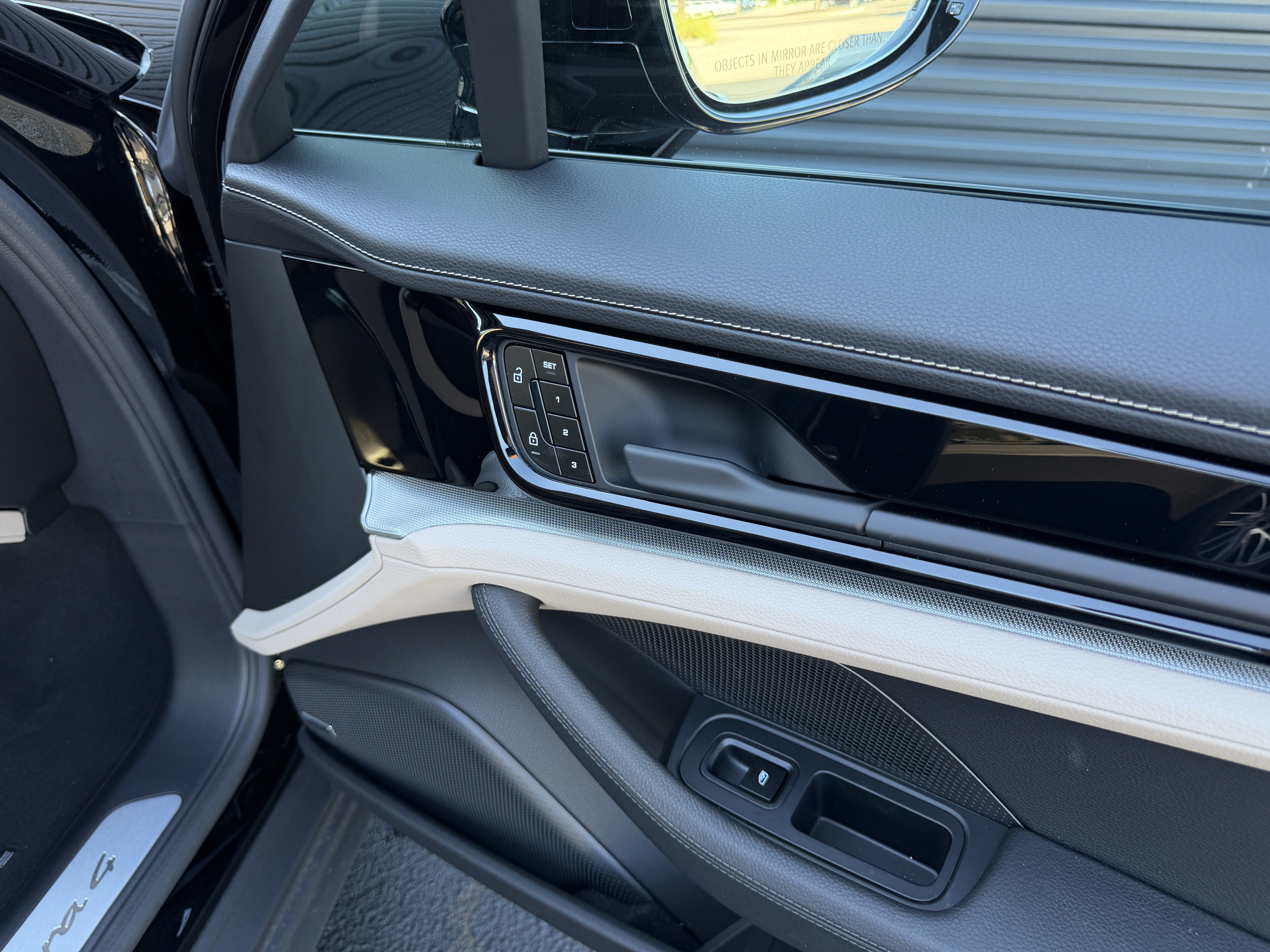 Certified 2026 Porsche Panamera 4 E-Hybrid AWD/4WD image 25