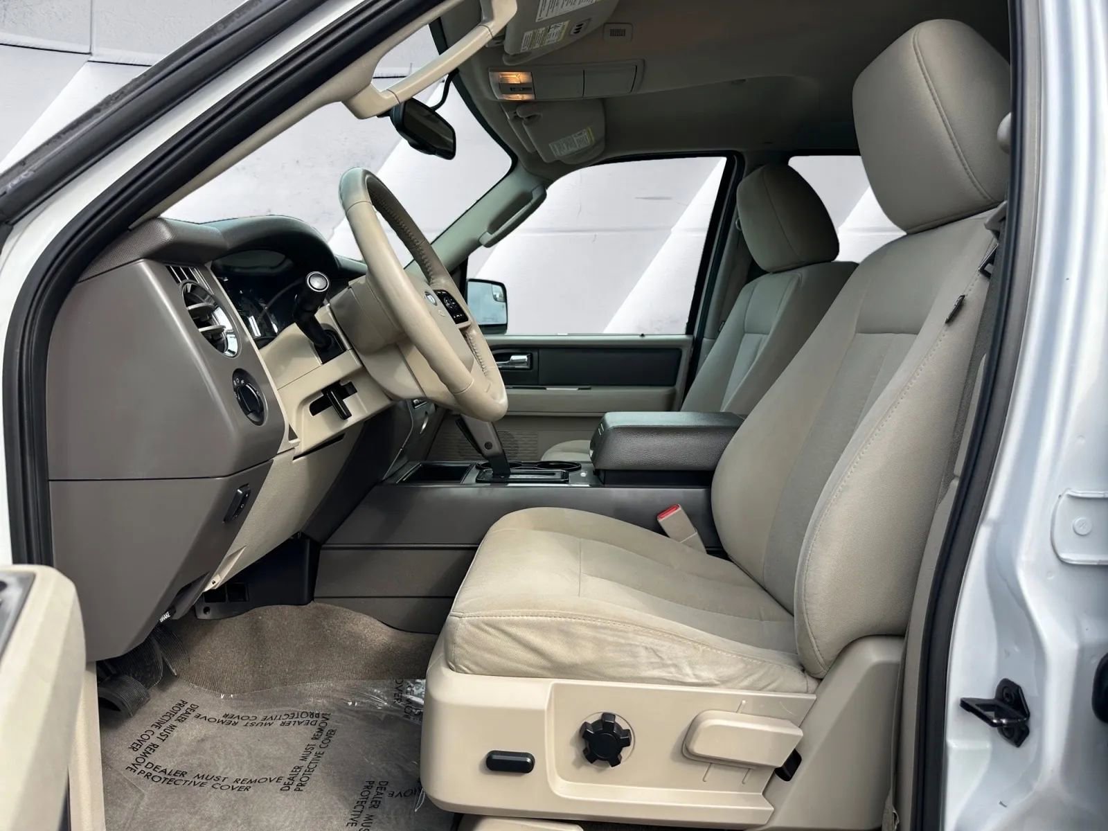 Used 2014 Ford Expedition EL XLT image 9