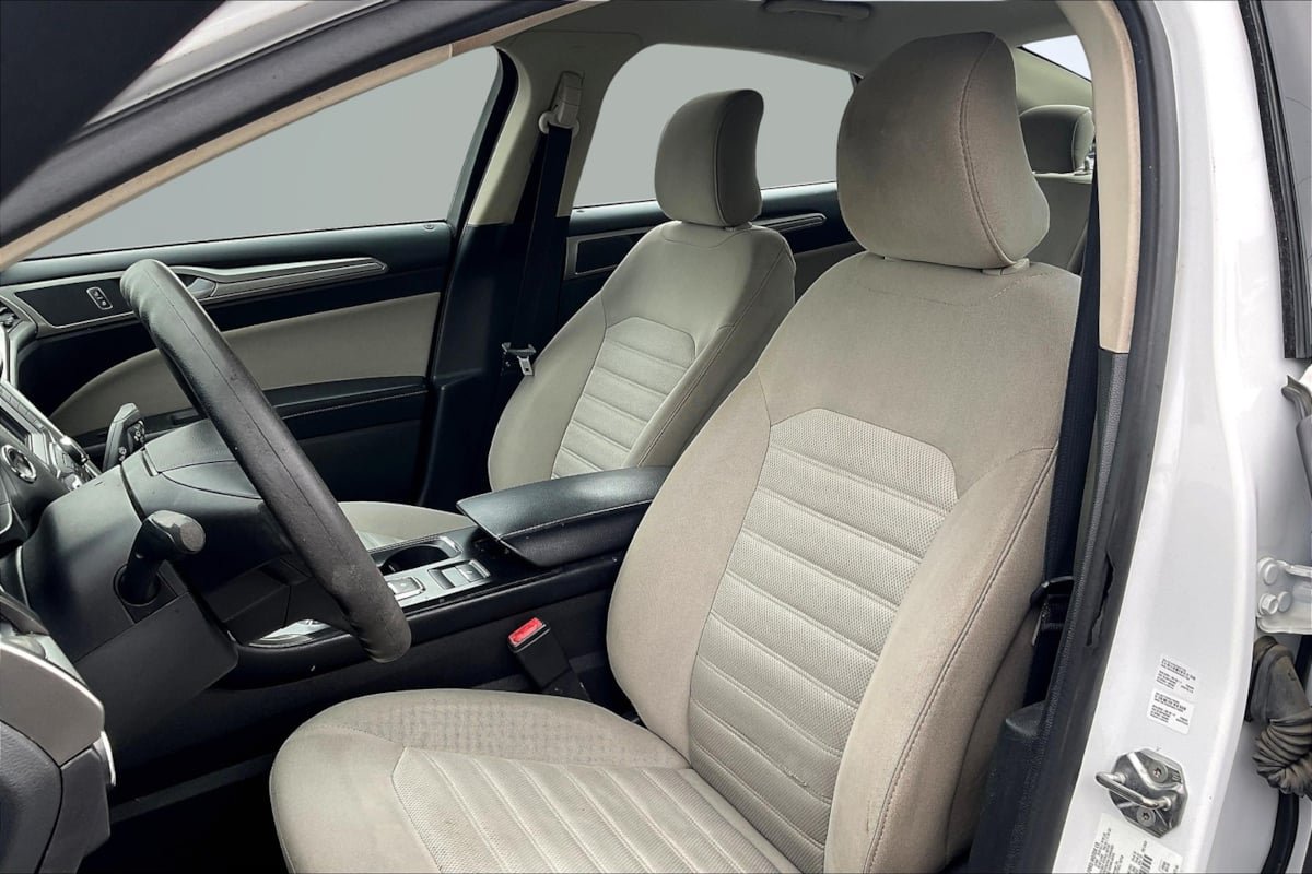 Used 2017 Ford Fusion S FWD image 25