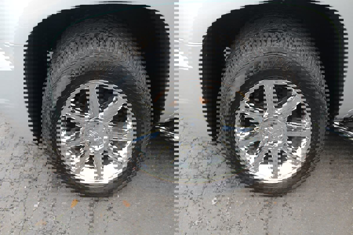 Used 2014 GMC Yukon XL Denali image 11