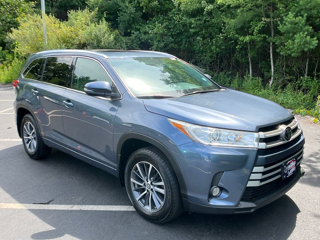 Used 2018 Toyota Highlander XLE AWD/4WD image 7