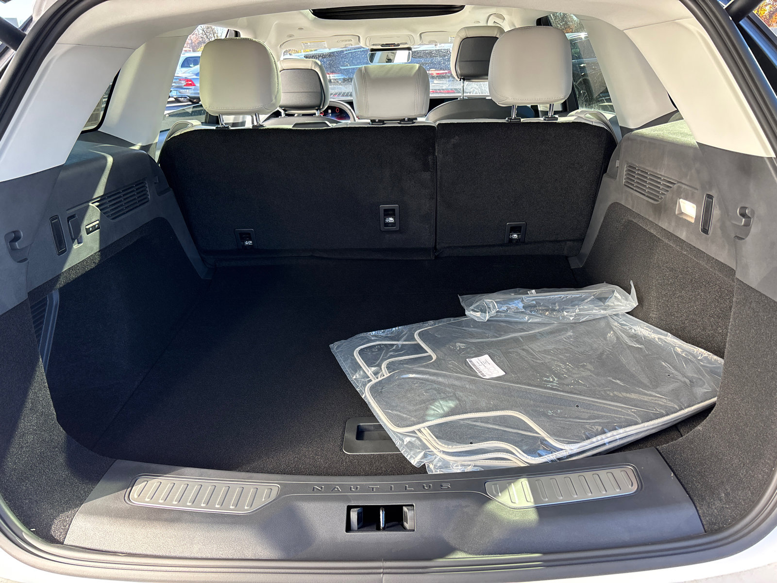 New 2026 Lincoln Nautilus Premier w/ Equipment Group 102A image 9