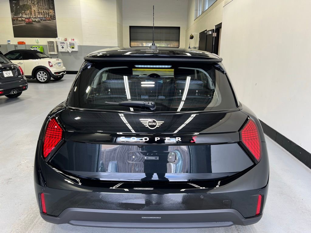 Certified 2025 MINI Cooper S image 7