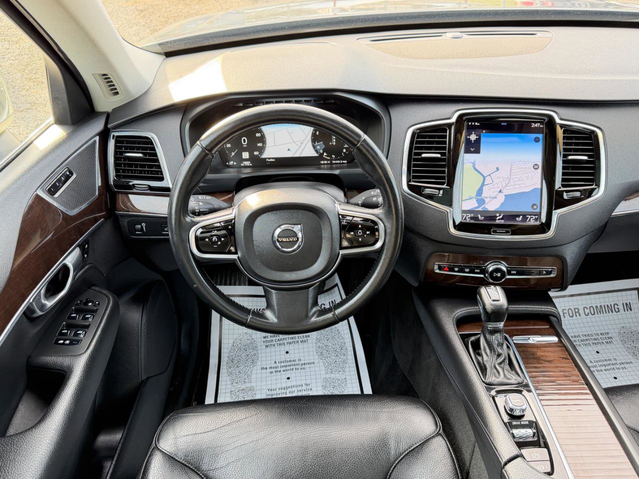 Used 2016 Volvo XC90 T6 Momentum w/ Momentum Plus Package AWD/4WD image 25