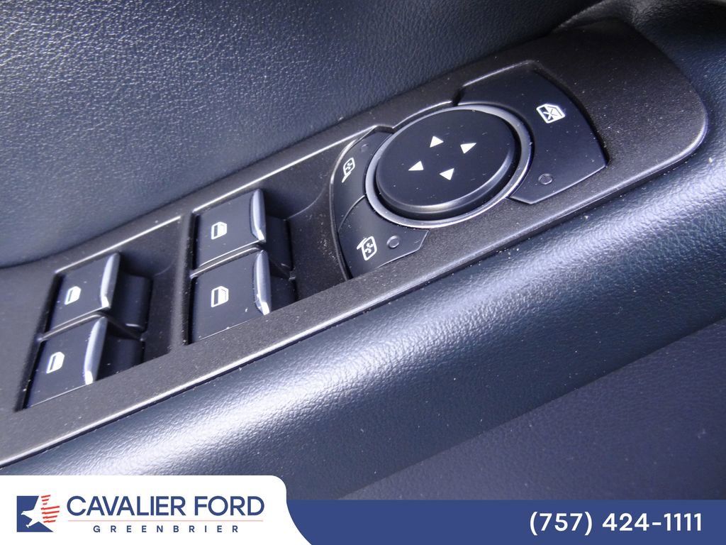 Certified 2025 Ford Explorer ST-Line AWD/4WD image 17