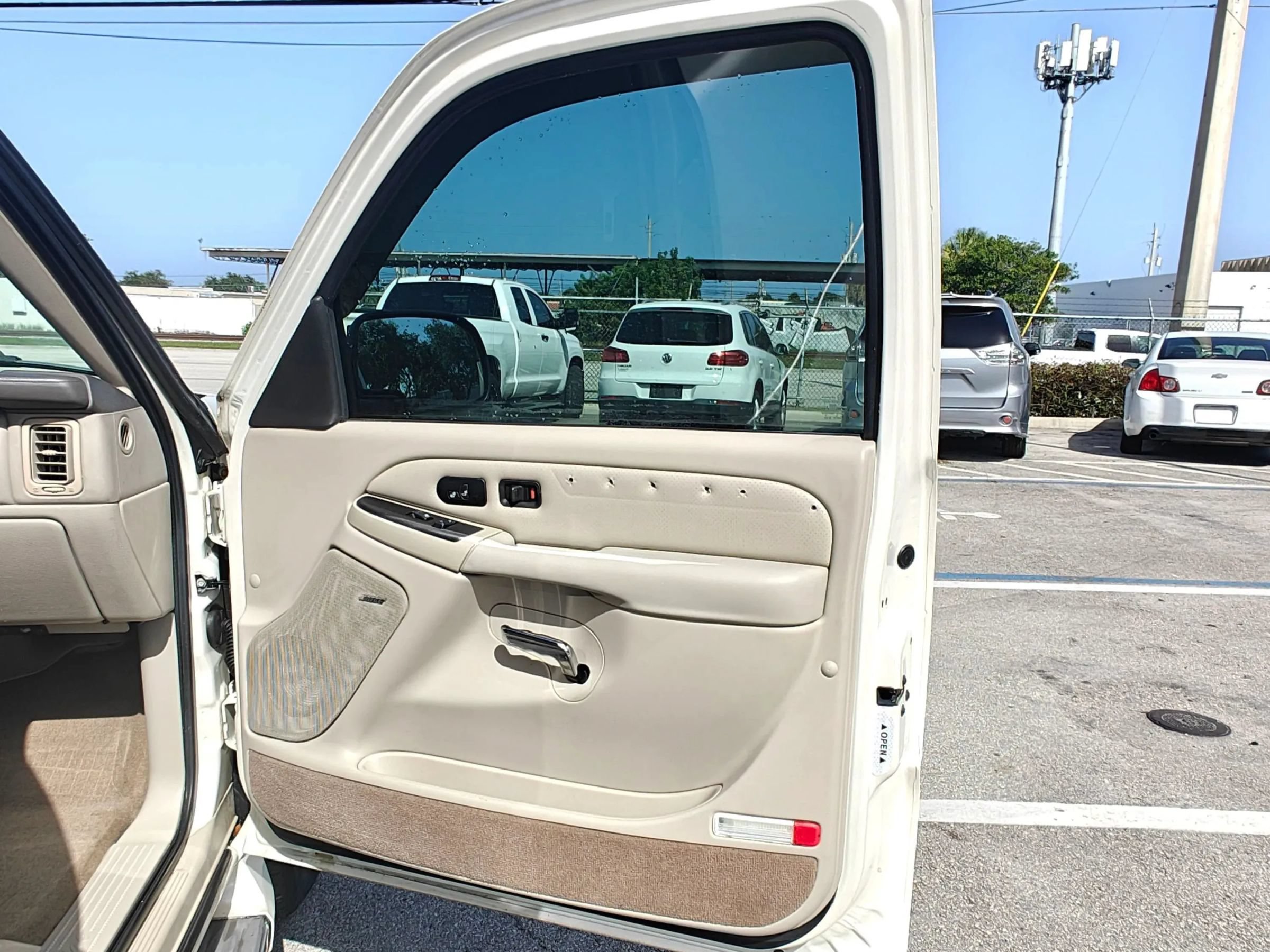 Used 2005 Cadillac Escalade 2WD image 15