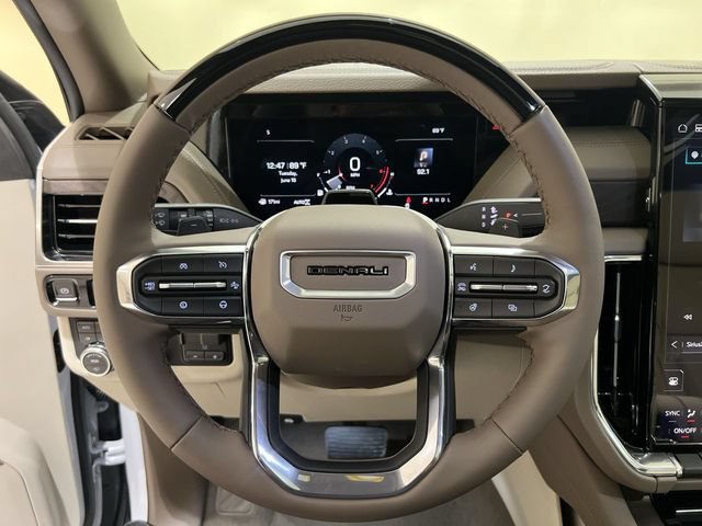 New 2026 GMC Yukon Denali w/ Denali Reserve Package AWD/4WD image 10