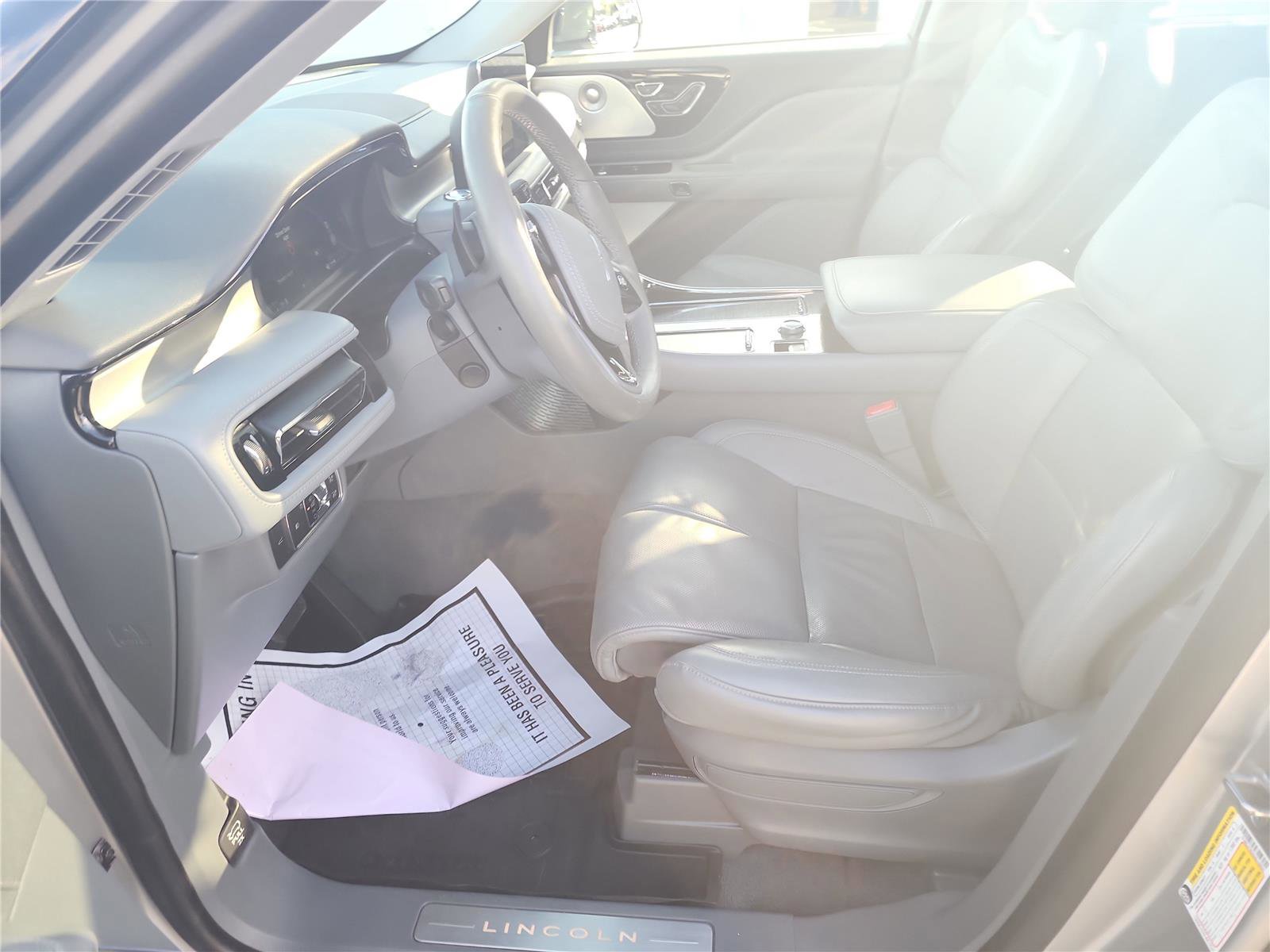 Used 2020 Lincoln Aviator Reserve w/ Equipment Group 202A image 13