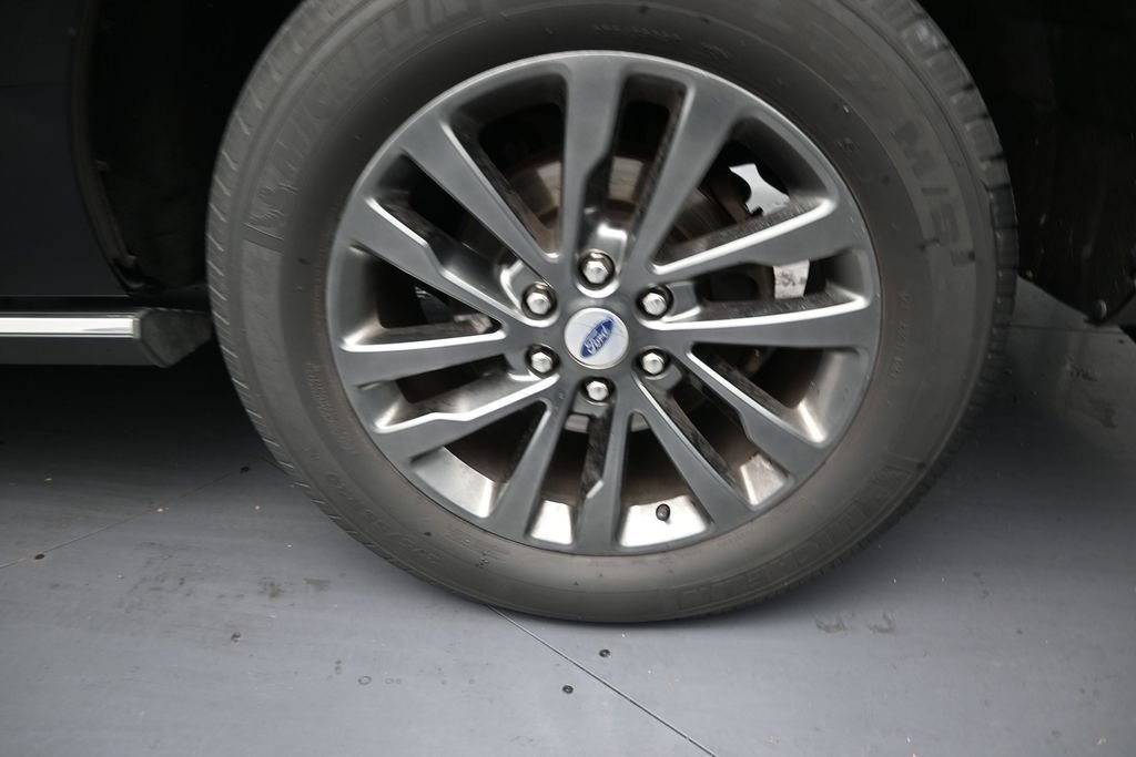 Used 2021 Ford Expedition Max Limited AWD/4WD image 10