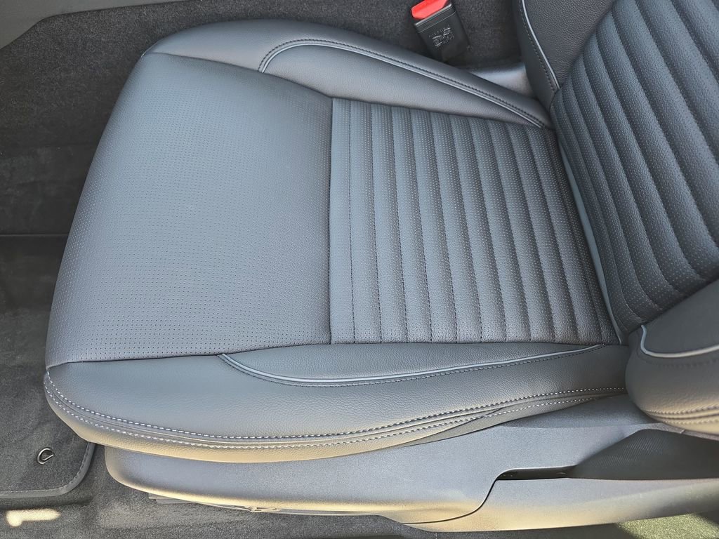 New 2026 Land Rover Discovery Sport Landmark image 29