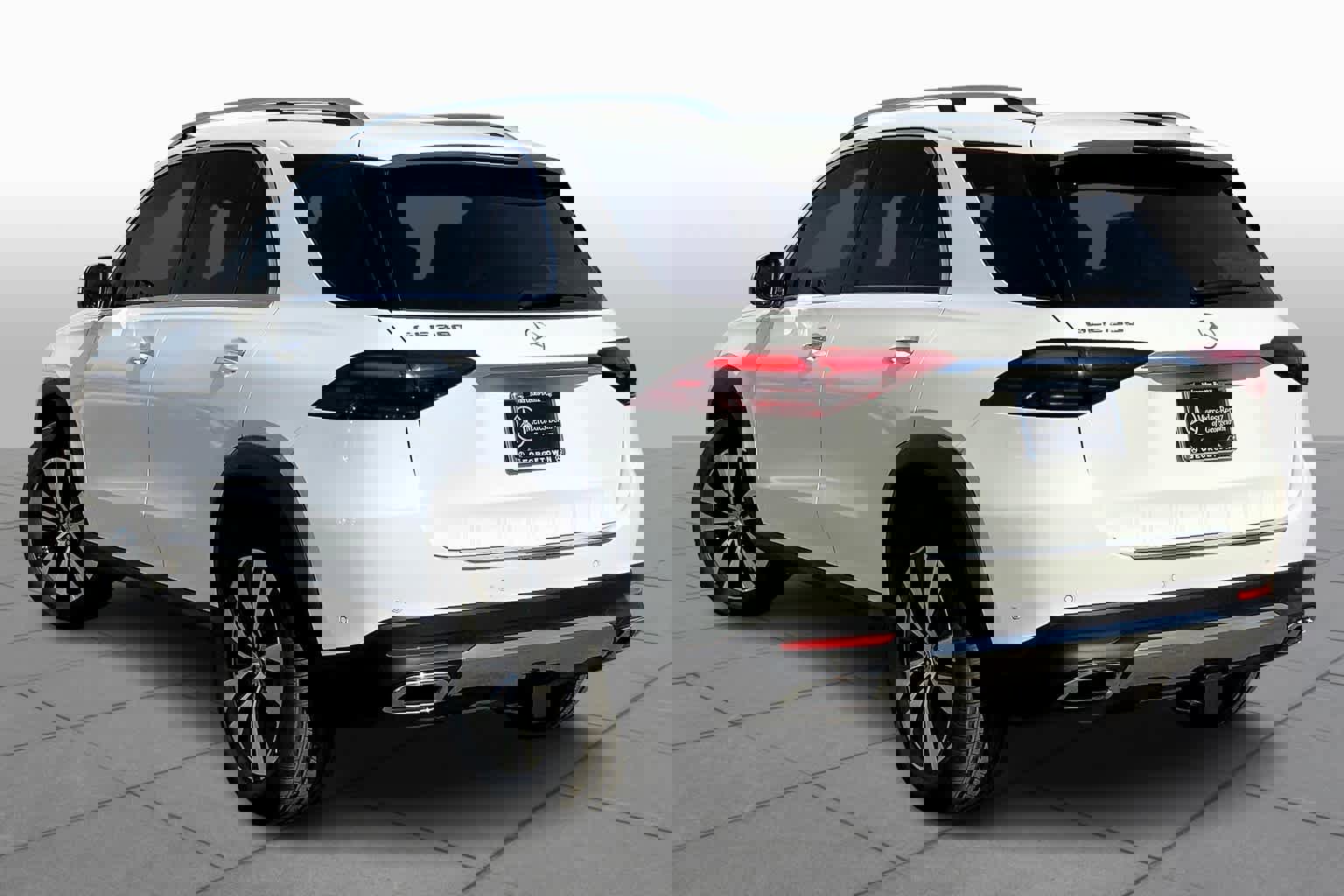 Certified 2025 Mercedes-Benz GLE 350 4MATIC image 4